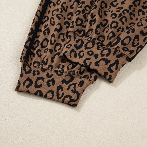 Leopard Print 2 PC Set - Picture 12 of 16